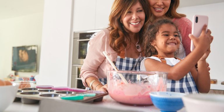 Building Strong Friendships as a Mom