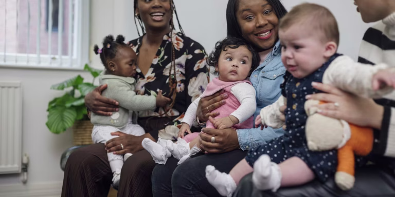 How To Raise Confident Kids In A Social Media World